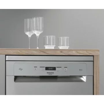 Lave vaisselle 60 cm							HOTPOINT				HFC3C32WX